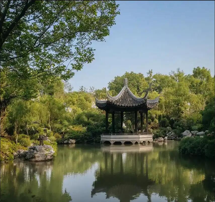 珲春凝芙餐饮有限公司